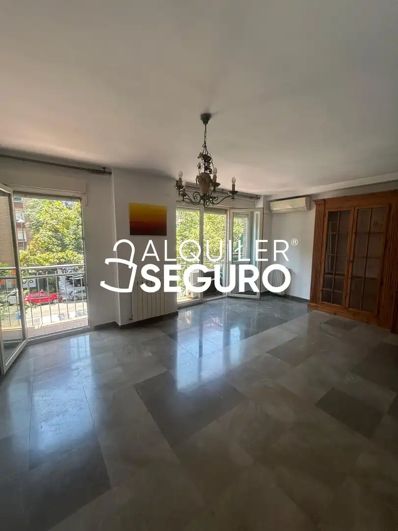 Sala d'estar de Pis de lloguer en Granada amb Aire condicionat i Calefacció