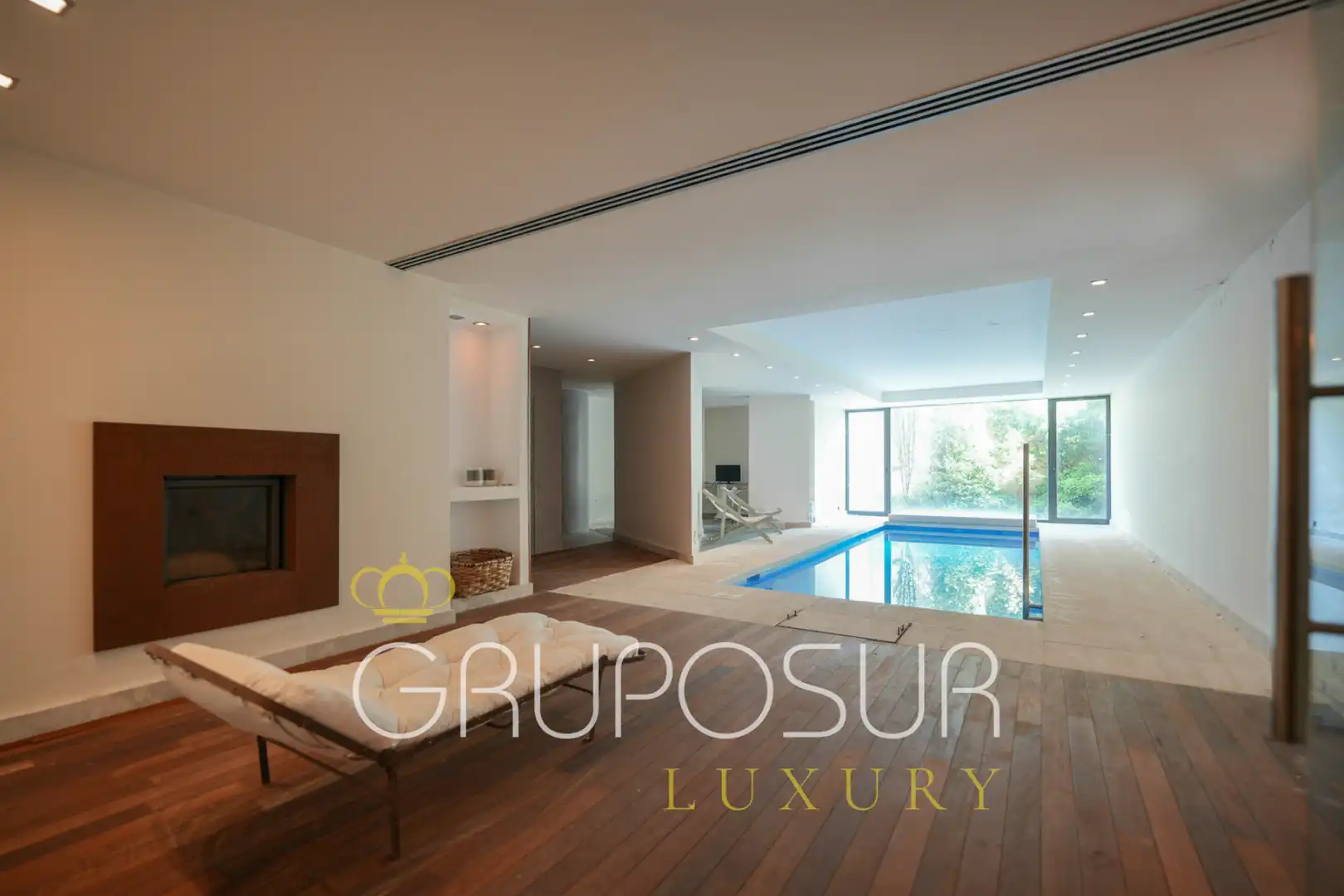 Swimming pool of Houses for sale in Simancas  with Air Conditioner, Heating and Private garden