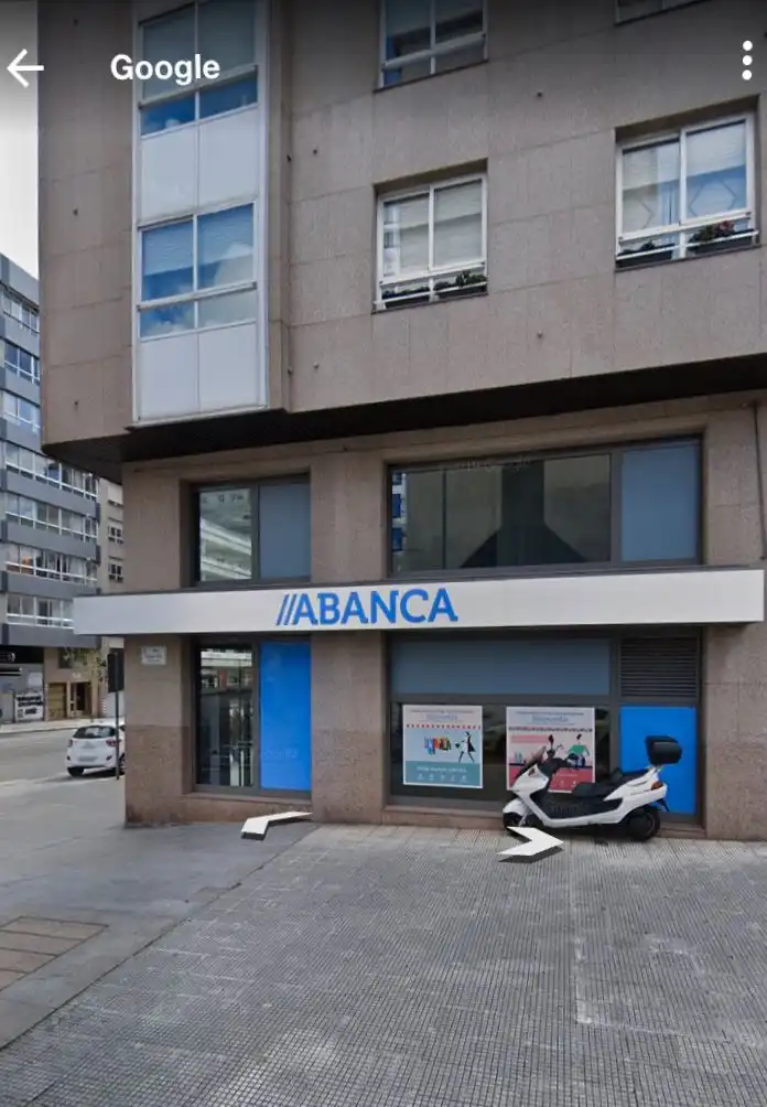 Vista exterior de Local en venta en Vigo 