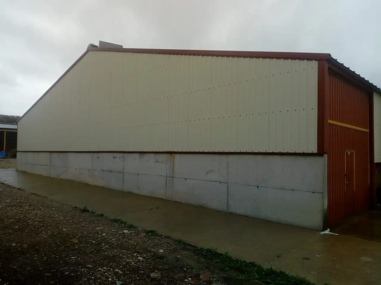 Vista exterior de Nave industrial en venta en Cuzcurrita de Río Tirón