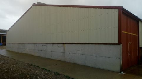 Foto 4 von Fabrikhallen zum Verkauf in Calle Tirgo, Cuzcurrita de Río Tirón, La Rioja