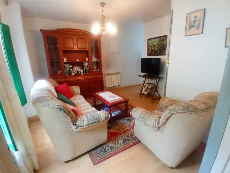 Sala de estar de Casa o chalet en venta en Pravia con Calefacción, Trastero y Amueblado