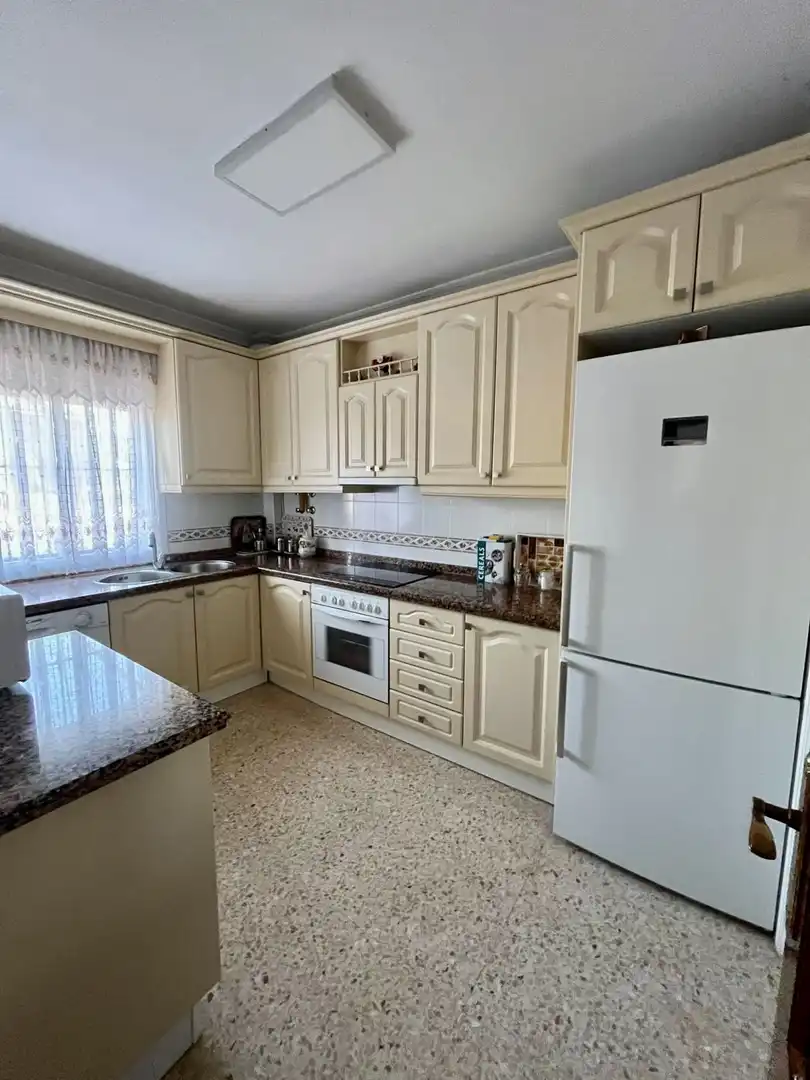 Kitchen of Houses for sale in Castilleja de la Cuesta  with Air Conditioner, Heating and Terrace
