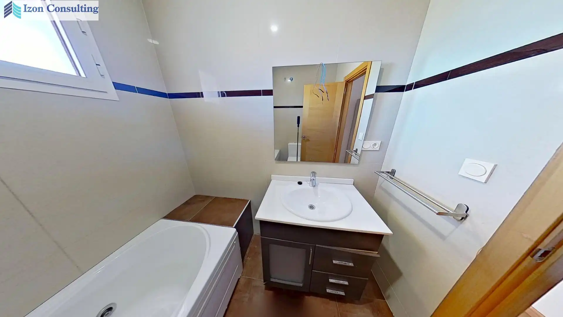 Bathroom of Detached homes for sale in La Gineta  with Air Conditioner, Heating and Parquet flooring