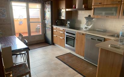 Küche von Dachboden zum verkauf in Villena mit Klimaanlage und Terrasse