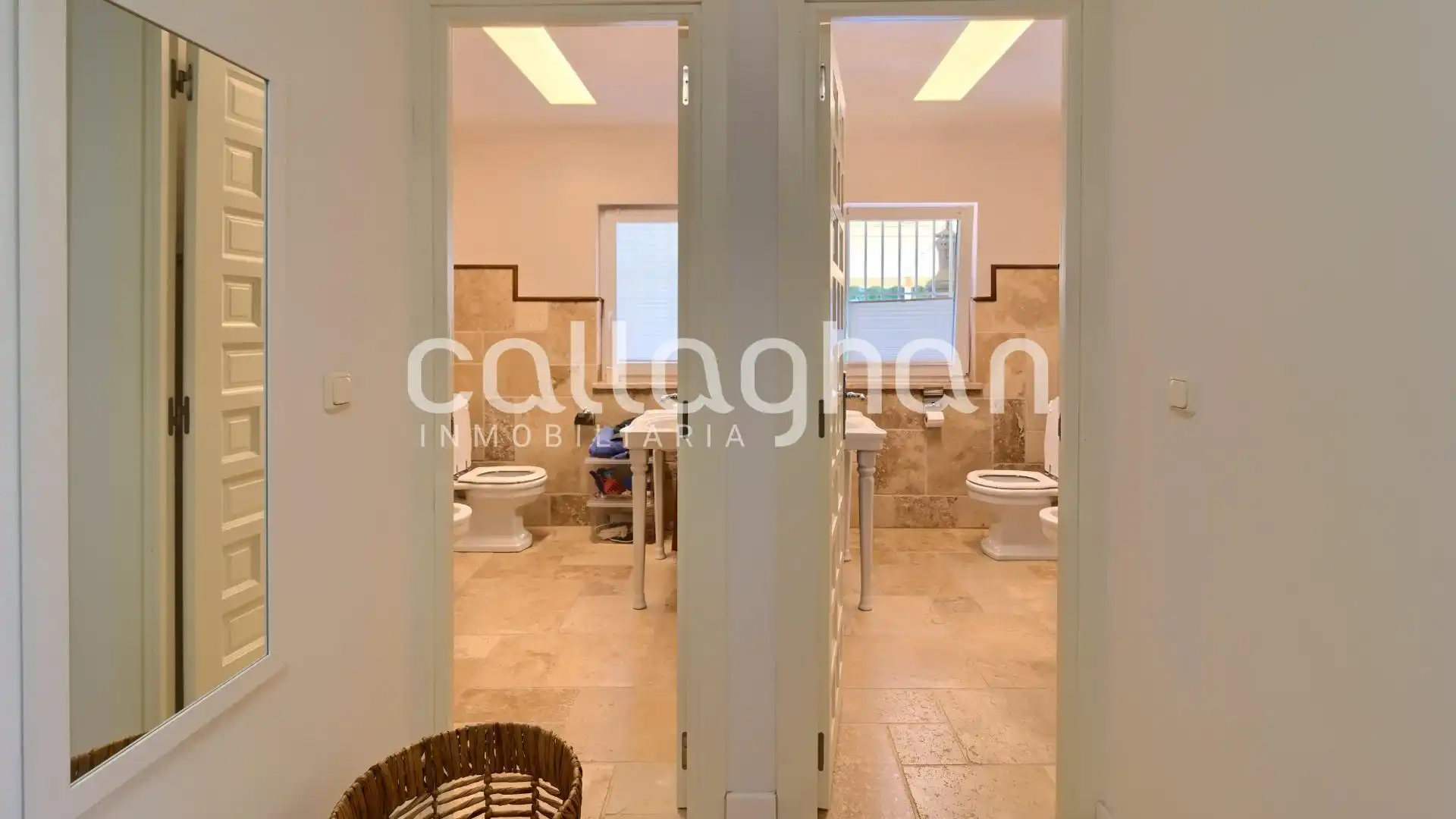 Bany de Casa o xalet de lloguer en Dénia amb Aire condicionat, Calefacció i Jardí privat