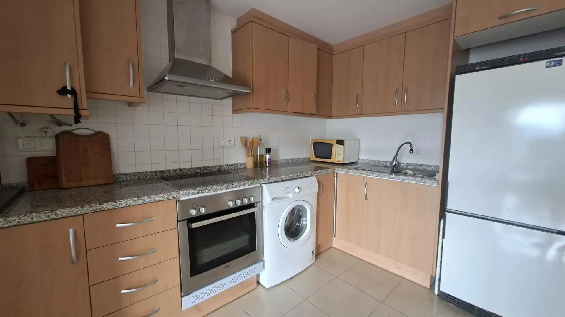 Cocina de Apartamento en venta en Guardamar de la Safor con Terraza y Piscina comunitaria