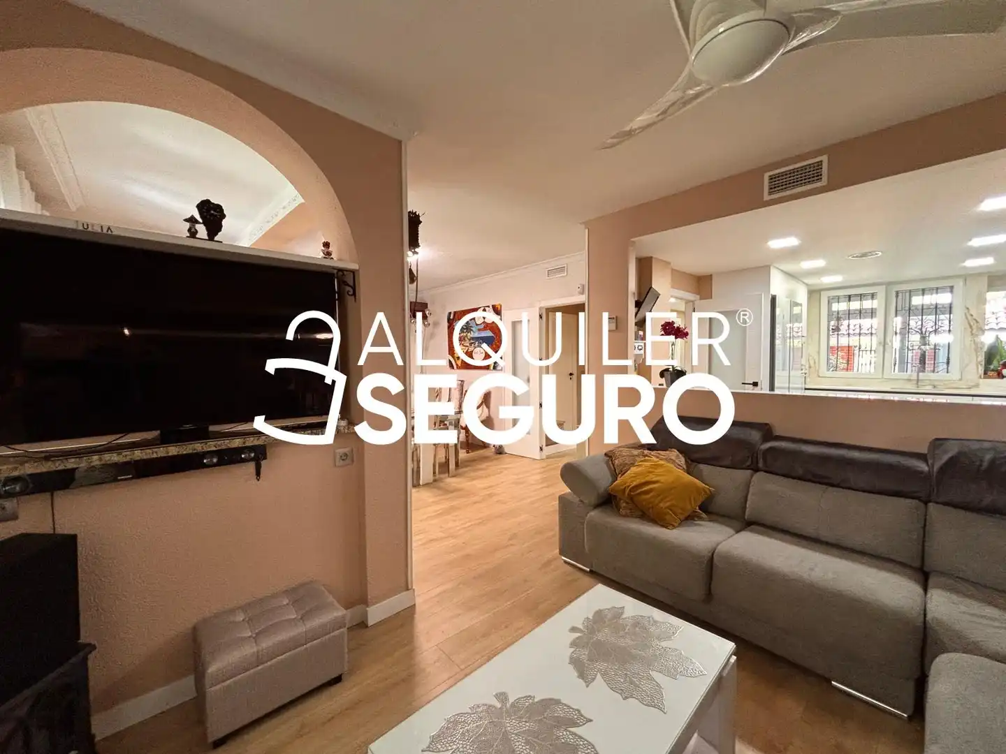 Sala d'estar de Casa o xalet de lloguer en Rivas-Vaciamadrid amb Aire condicionat, Calefacció i Terrassa