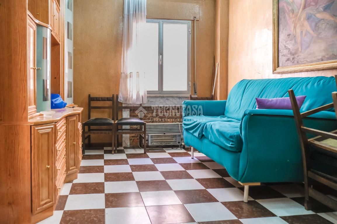 Living room of Flat for sale in  Madrid Capital