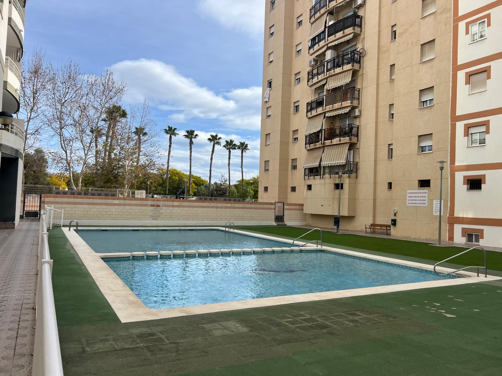 Piscina de Pis en venda en San Vicente del Raspeig / Sant Vicent del Raspeig