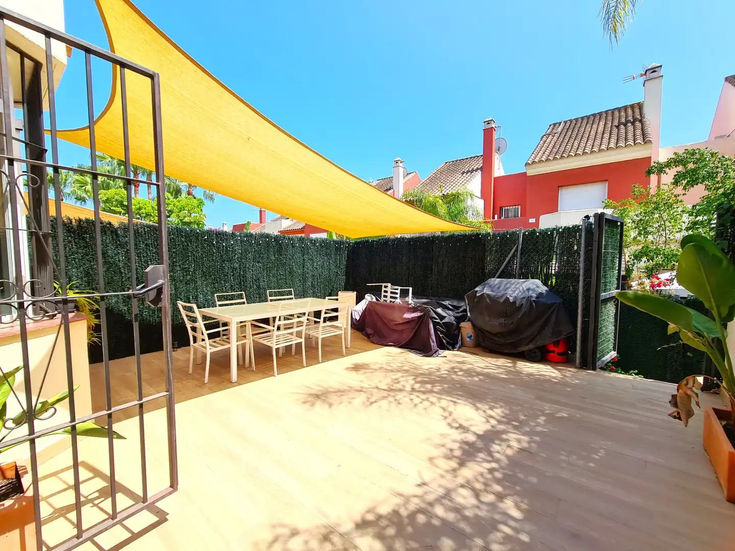 Terrace of Detached homes for sale in Estepona  with Air Conditioner, Private garden and Terrace