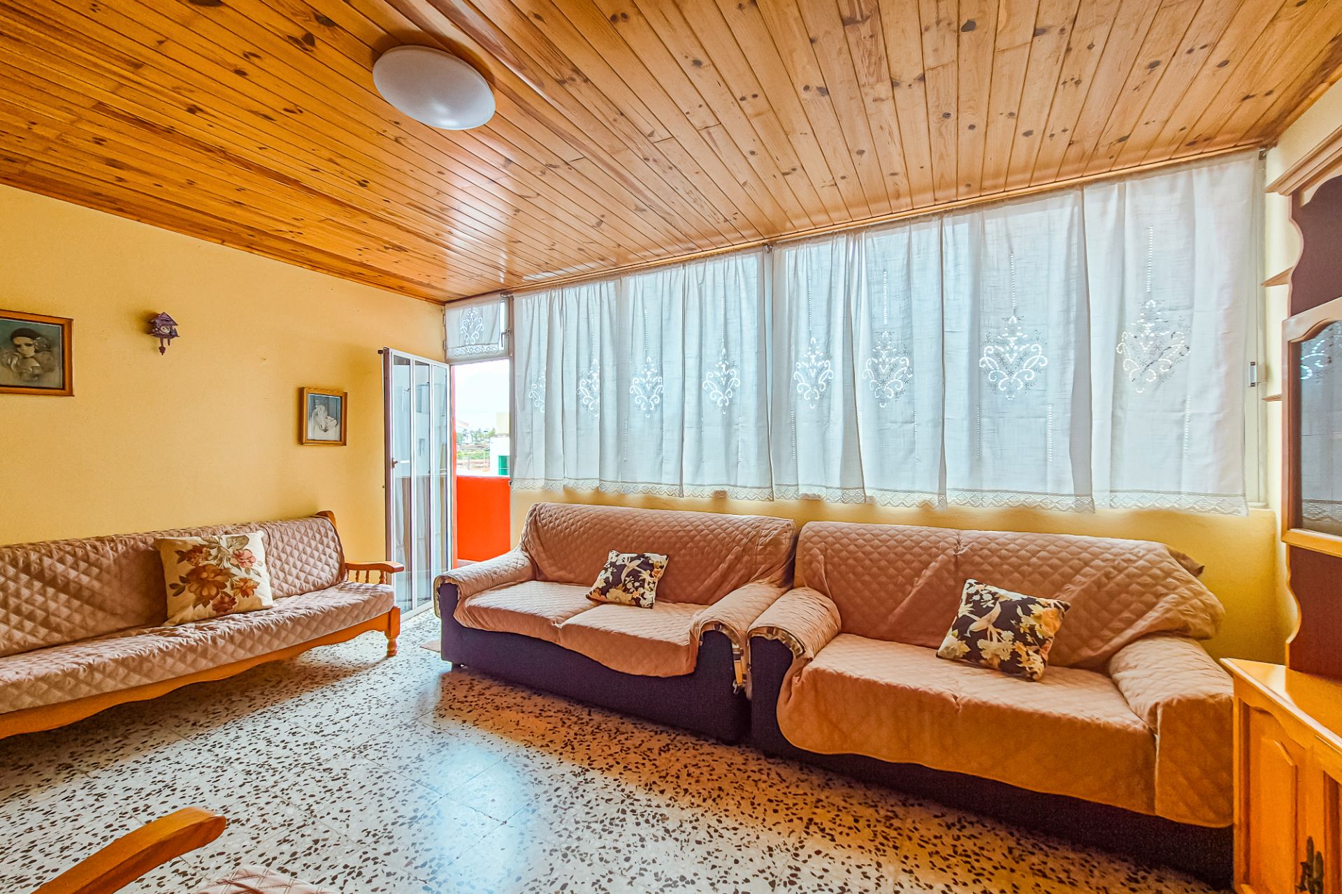 Sala d'estar de Casa adosada en venda en Arucas amb Traster i Balcó
