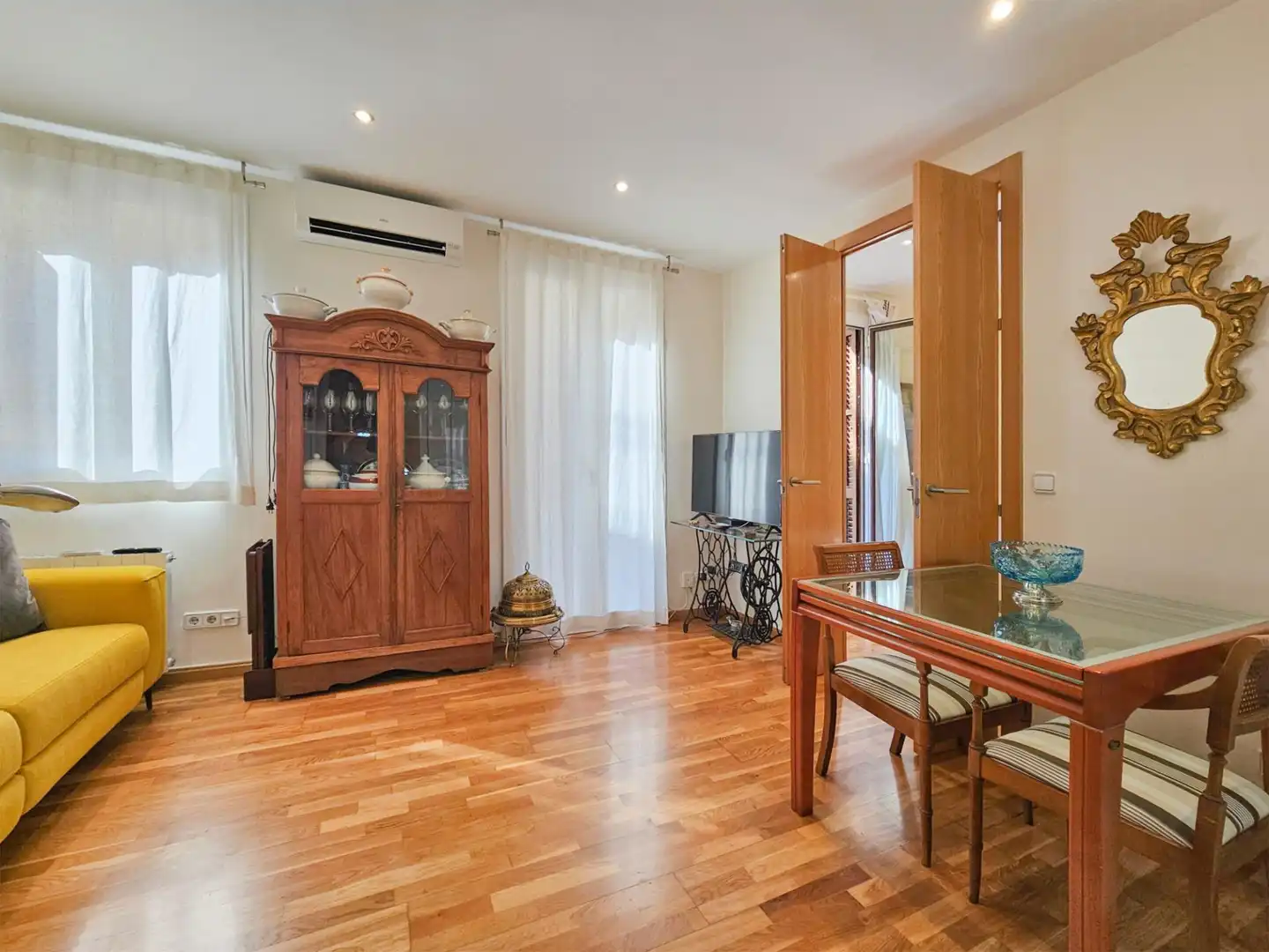 Flat with balcony for sale in Carrer IGUALADA, imagen 5