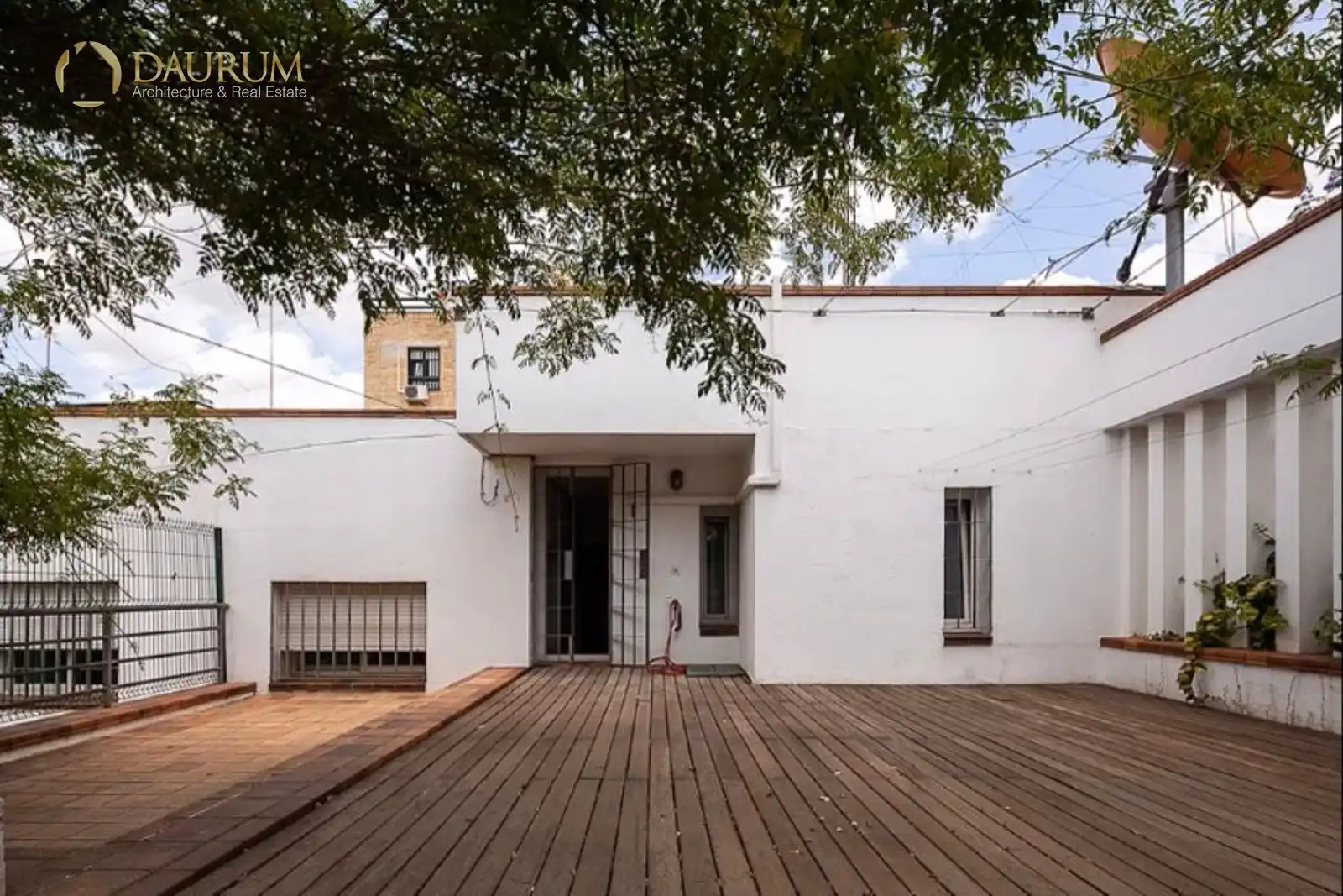 Vista exterior de Casa o xalet en venda en Sevilla amb Aire condicionat, Calefacció i Terrassa
