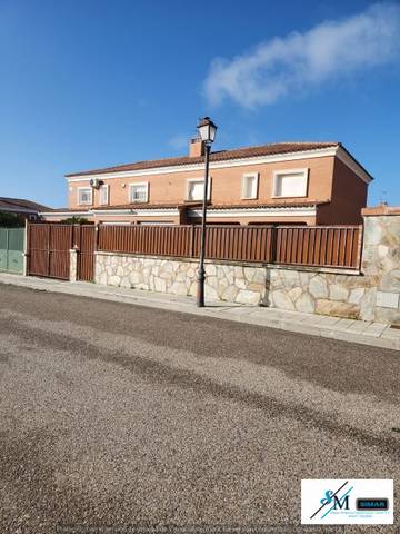 Casa adosada en Venta en Calle Juan de Silva, 68P en Barcience