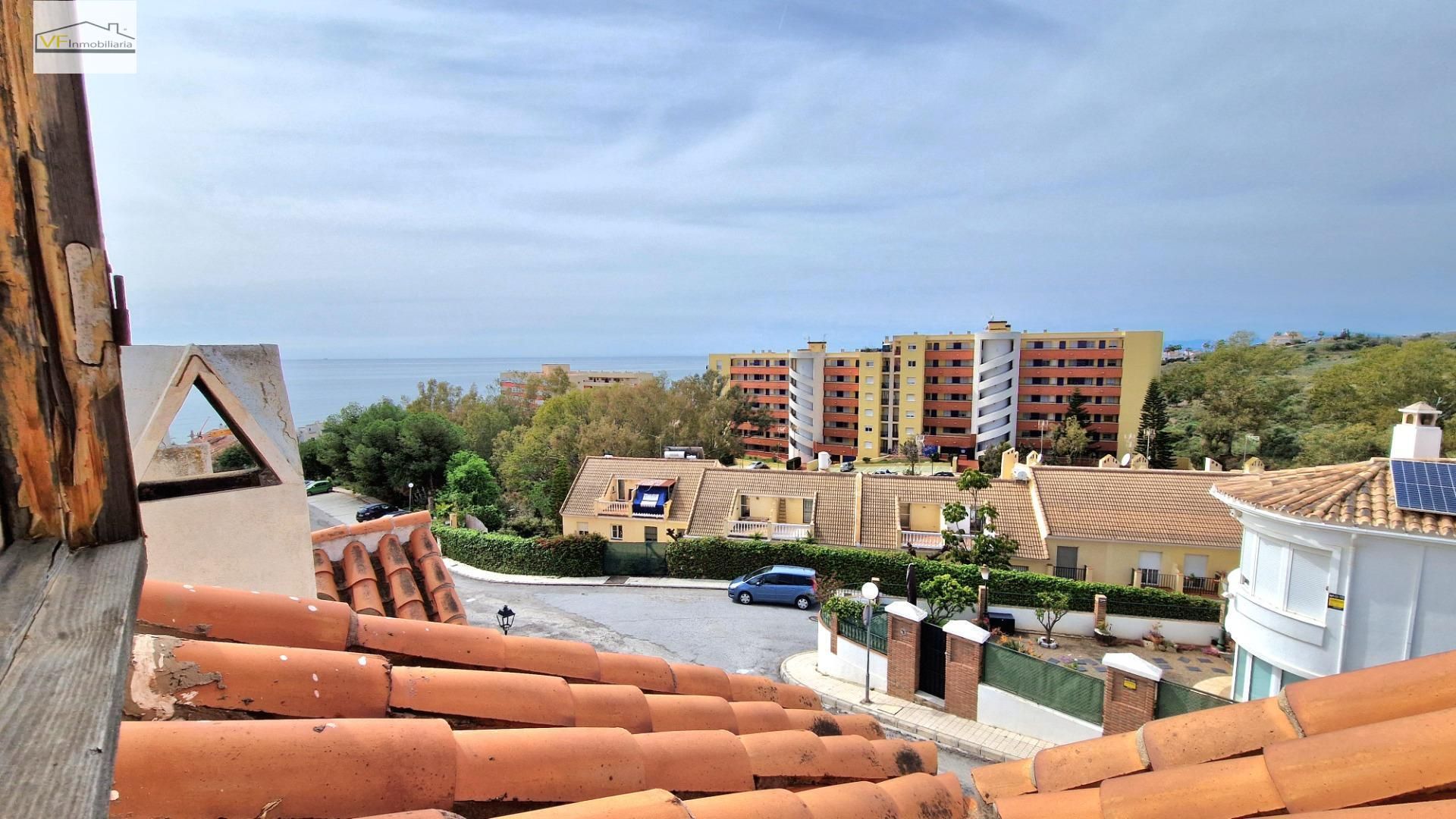Exterior view of Single-family semi-detached for sale in Vélez-Málaga  with Private garden, Balcony and Community pool