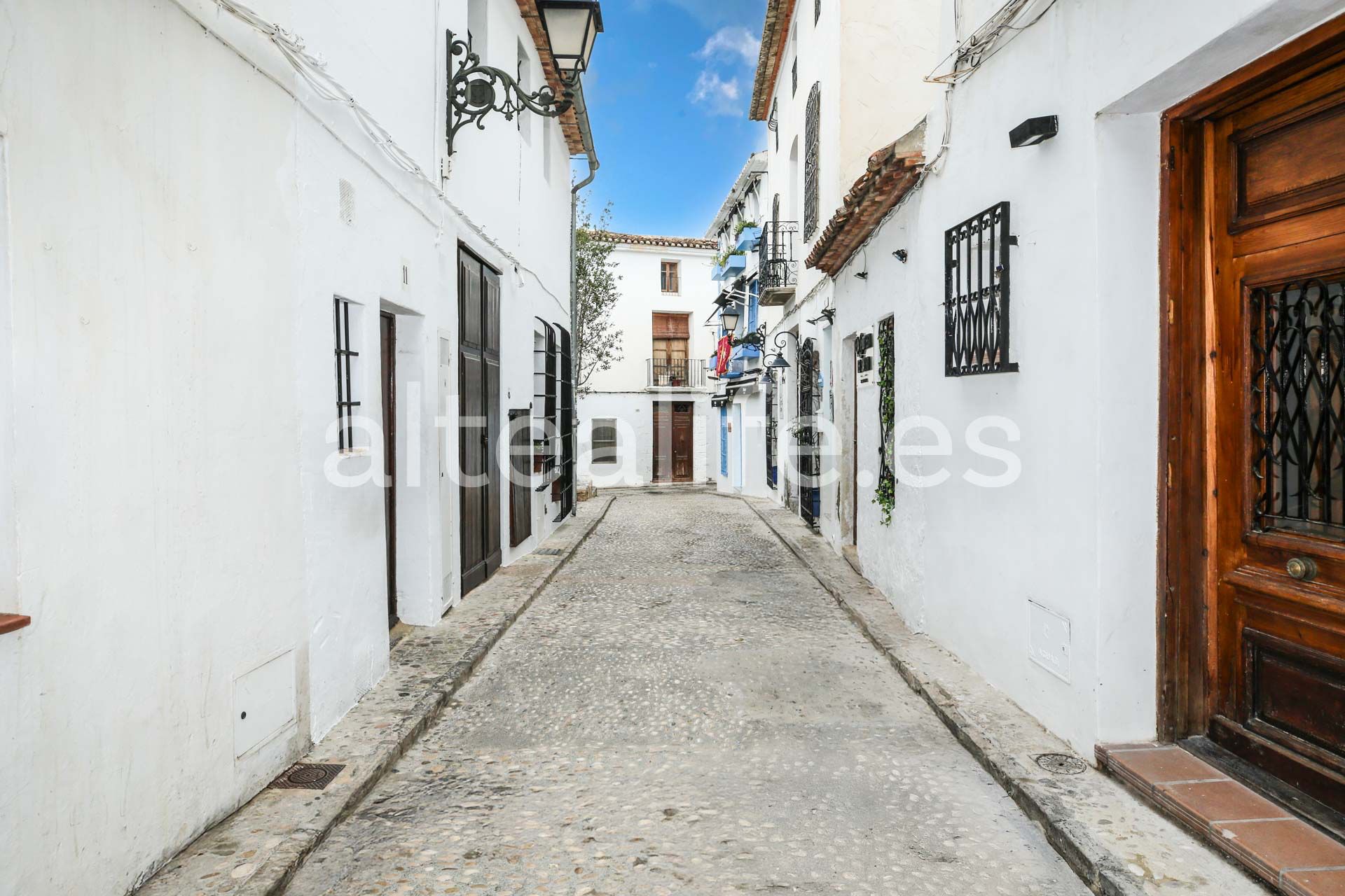Vista exterior de Casa adosada en venda en Altea amb Aire condicionat, Terrassa i Balcó
