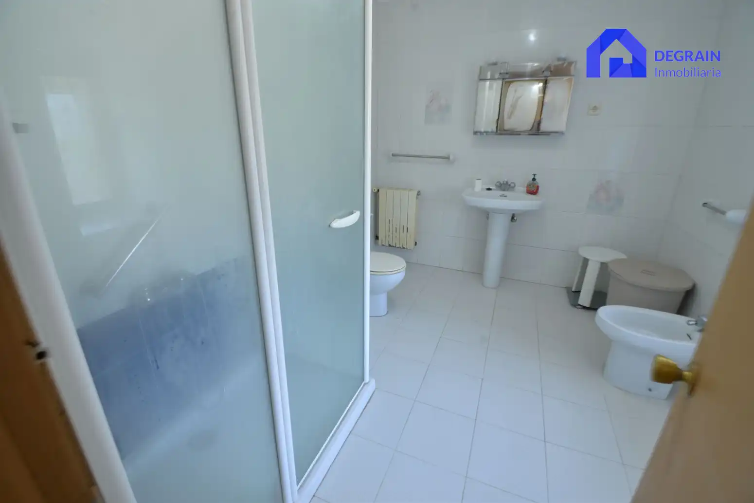Baño de Casa o chalet en venta en Salas con Calefacción, Terraza y Trastero