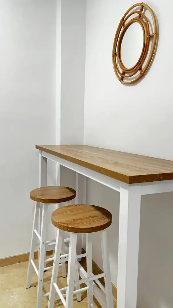 Study for rent in Calle Villa de Rota, Ciudad Jardín - Zoco