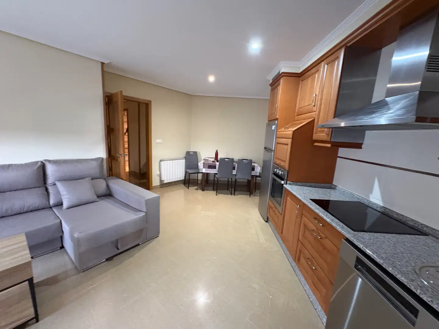 Cocina de Piso de alquiler en Ferrol con Calefacción, Parquet y Amueblado