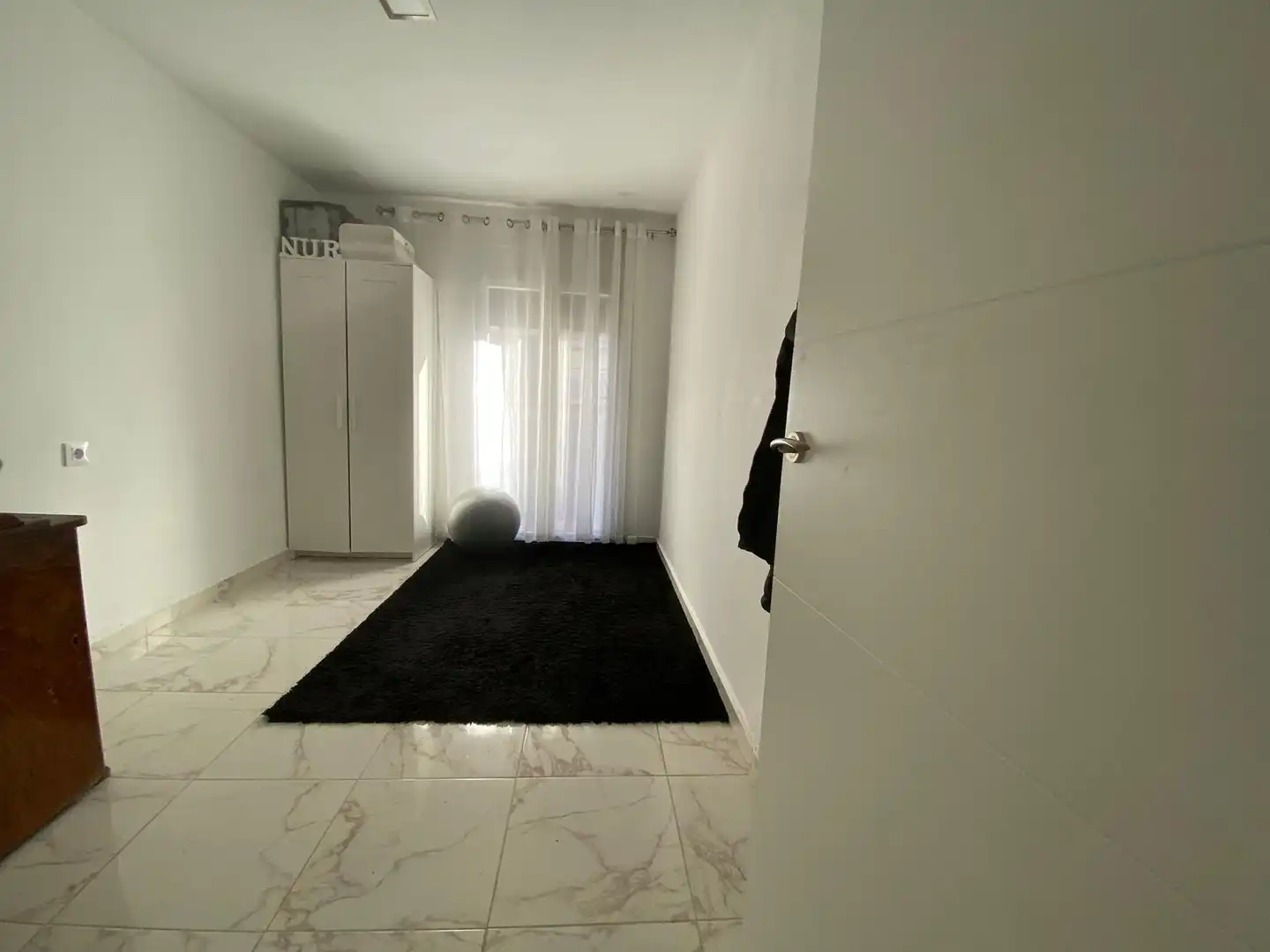 Dormitori de Pis en venda en Vic amb Calefacció, Forn i Balcó