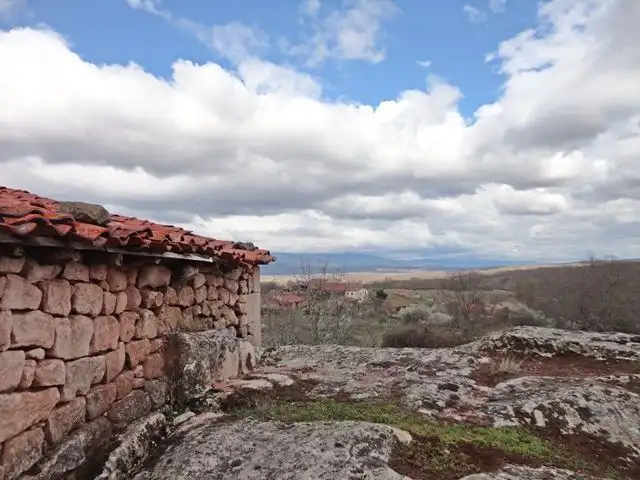 Vista exterior de Residencial en venda en Hacinas
