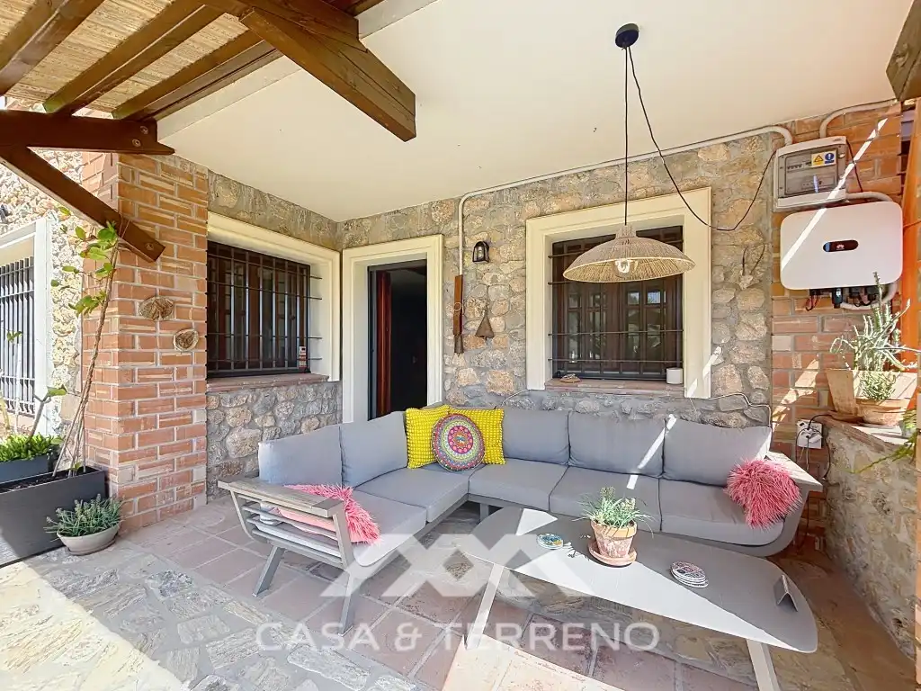 Terrassa de Casa o xalet en venda en Alcaucín amb Aire condicionat, Terrassa i Piscina