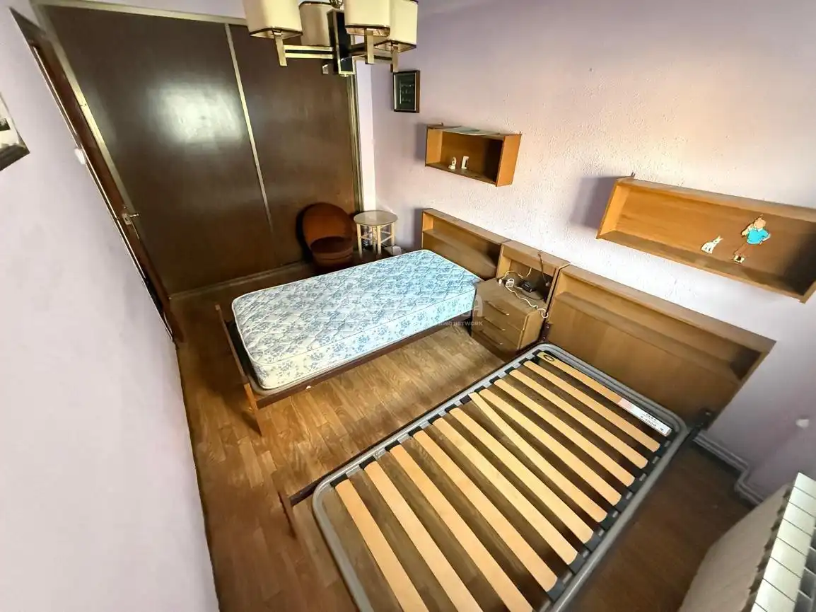 Bedroom of Flat for sale in Zaragoza  with Heating