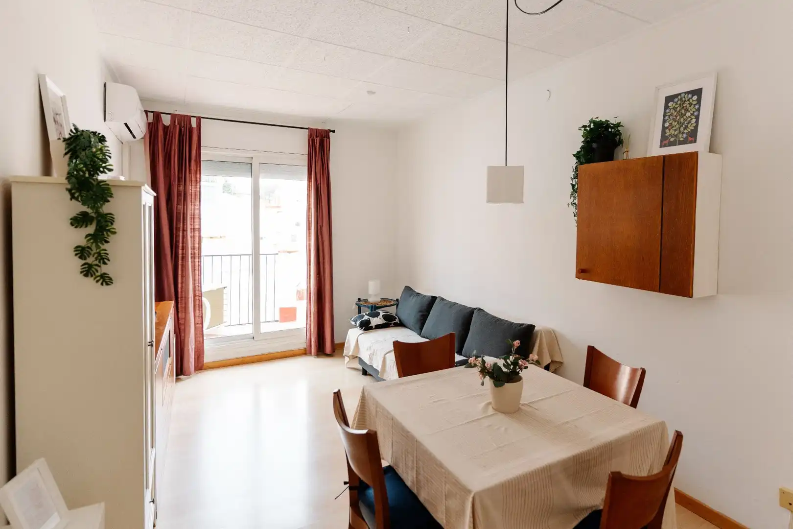 Wohnzimmer von Dachboden zur Miete in Barcelona mit Klimaanlage und Möbliert