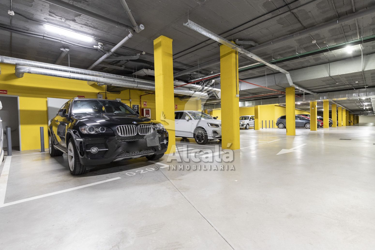 Aparcament de Pis en venda en Alcalá de Henares amb Calefacció, Jardí privat i Traster