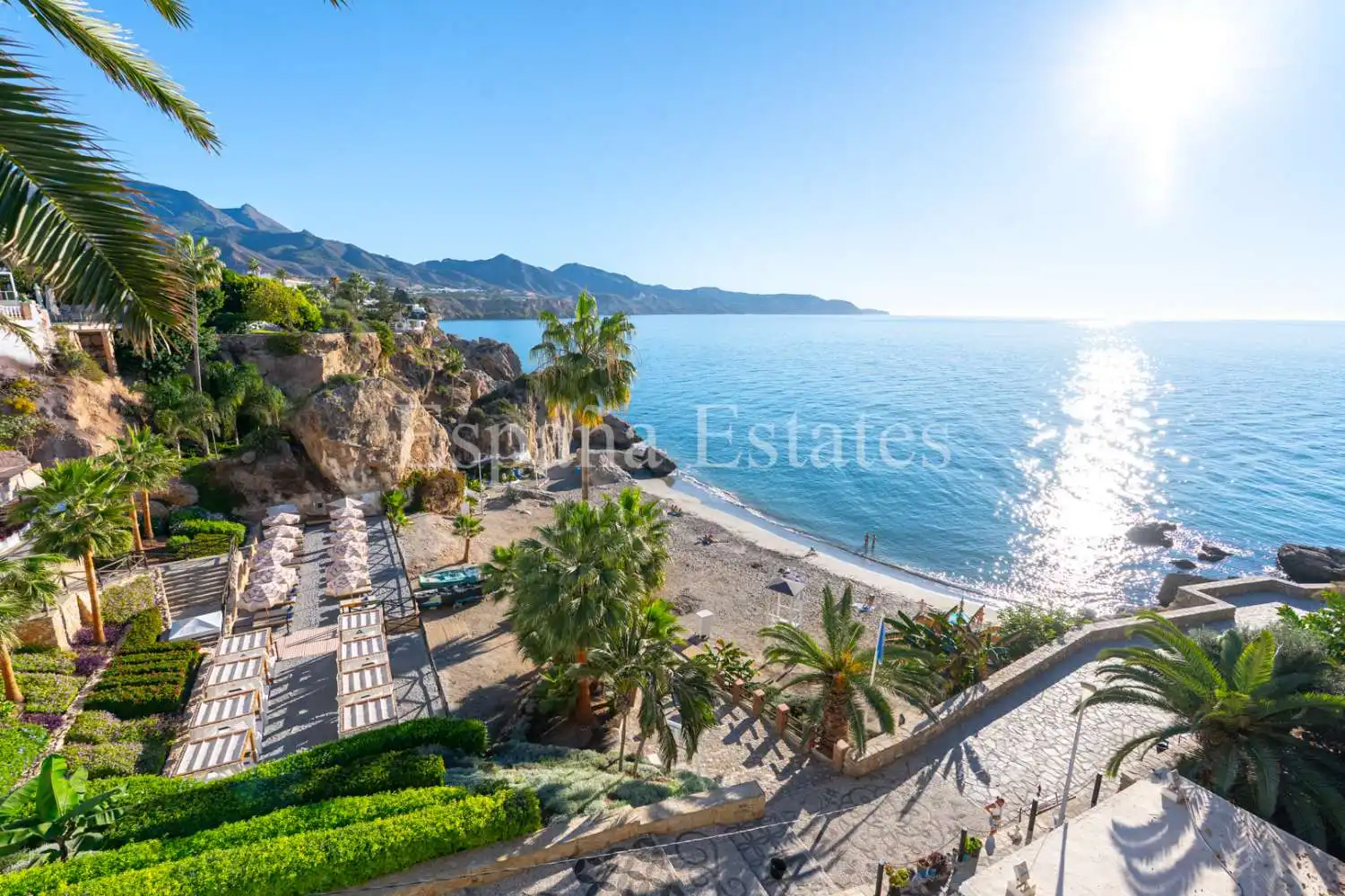Vista exterior de Casa adosada en venta en Nerja con Aire acondicionado, Calefacción y Terraza