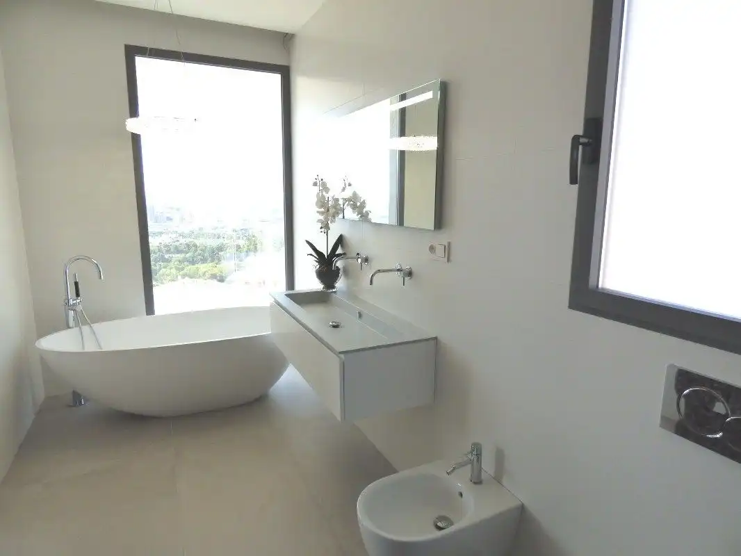 Villa con piscina in vendita a Golf Bahía, imagen 21