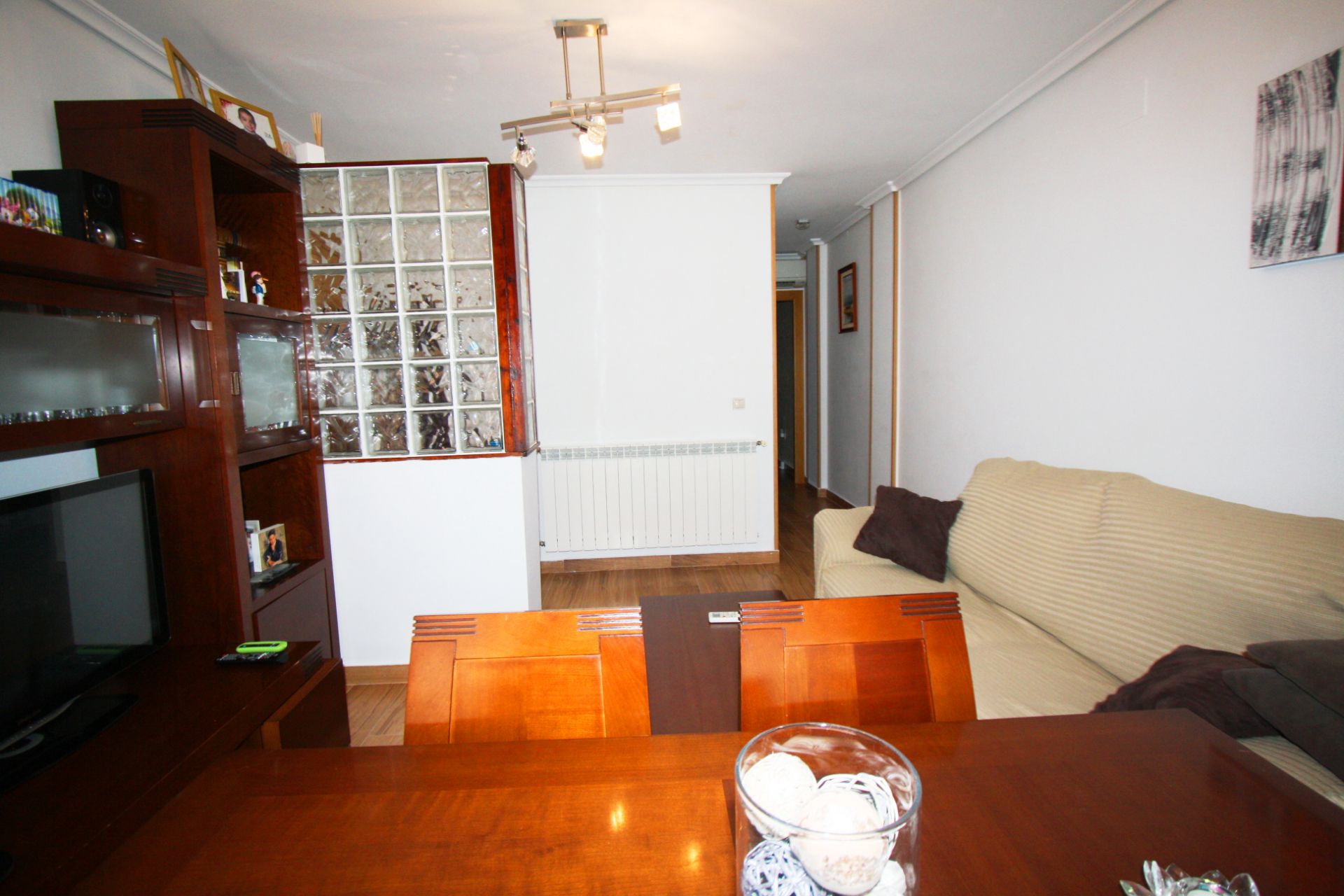 Living room of Flat for sale in  Albacete Capital  with Air Conditioner, Heating and Parquet flooring