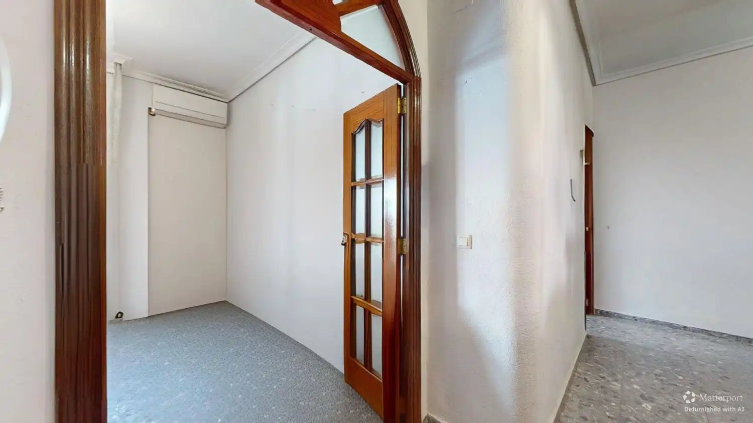 Flat for sale in Sevilla  with Air Conditioner, Terrace and Storage room