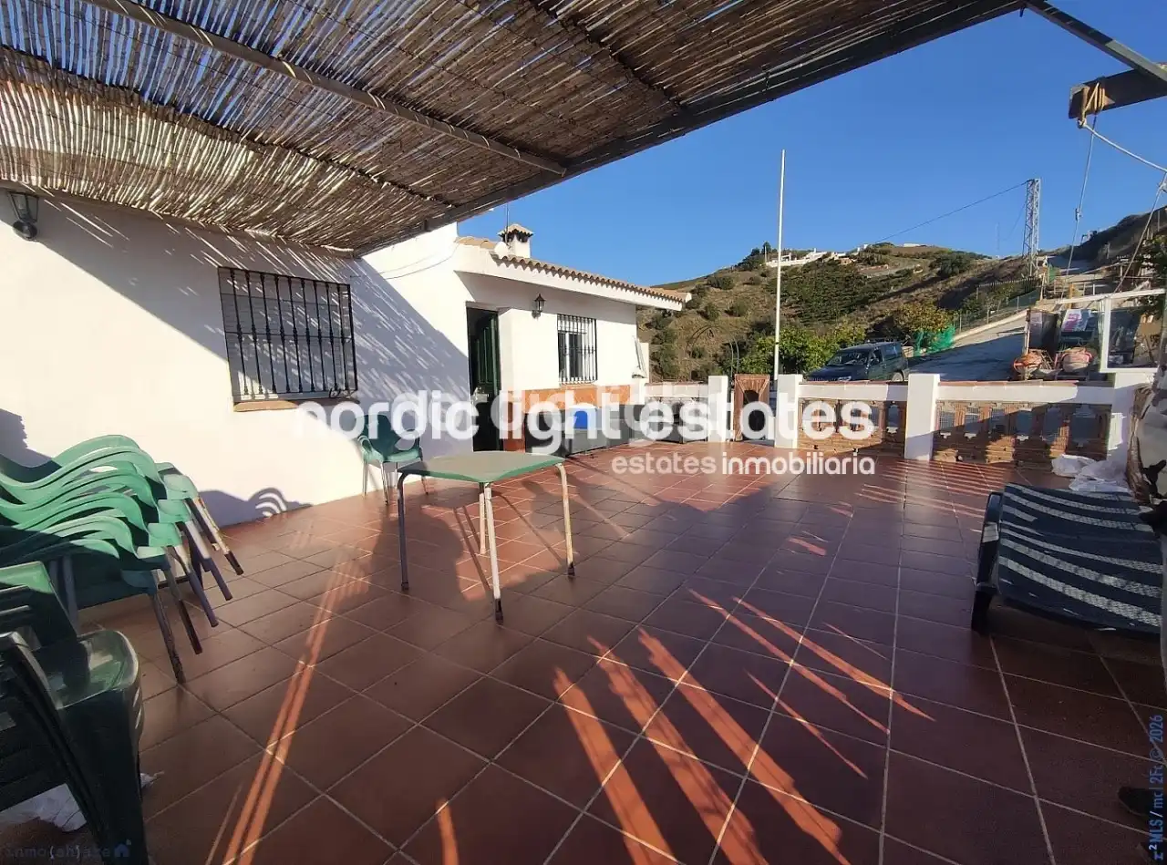 Casa amb piscina en venda a El Borge, imagen 4