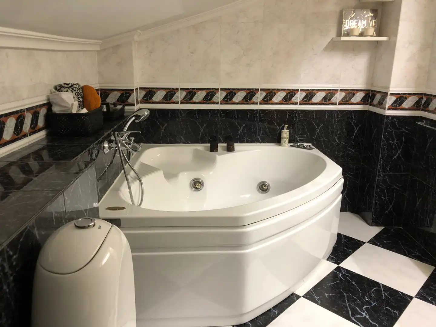 Badezimmer von Maisonette zum Verkauf in Albacete mit Heizung, Parkett und Whirlpool