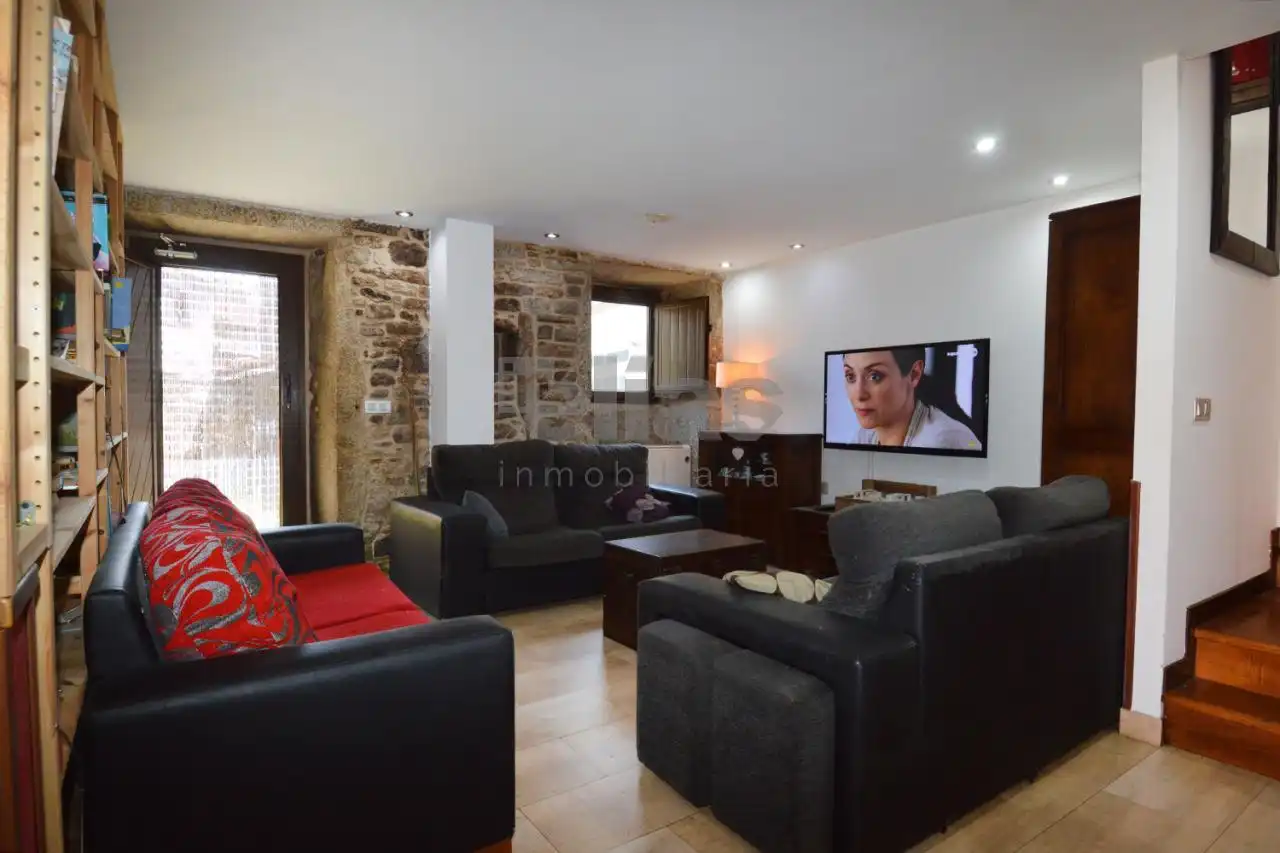 Sala d'estar de Casa o xalet en venda en Vimianzo amb Calefacció, Jardí privat i Terrassa