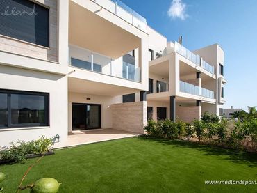 Apartment with pool for sale in El Pinar de Campoverde
