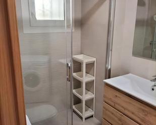 Bathroom of Flat for sale in Vélez-Málaga  with Air Conditioner, Furnished and Oven