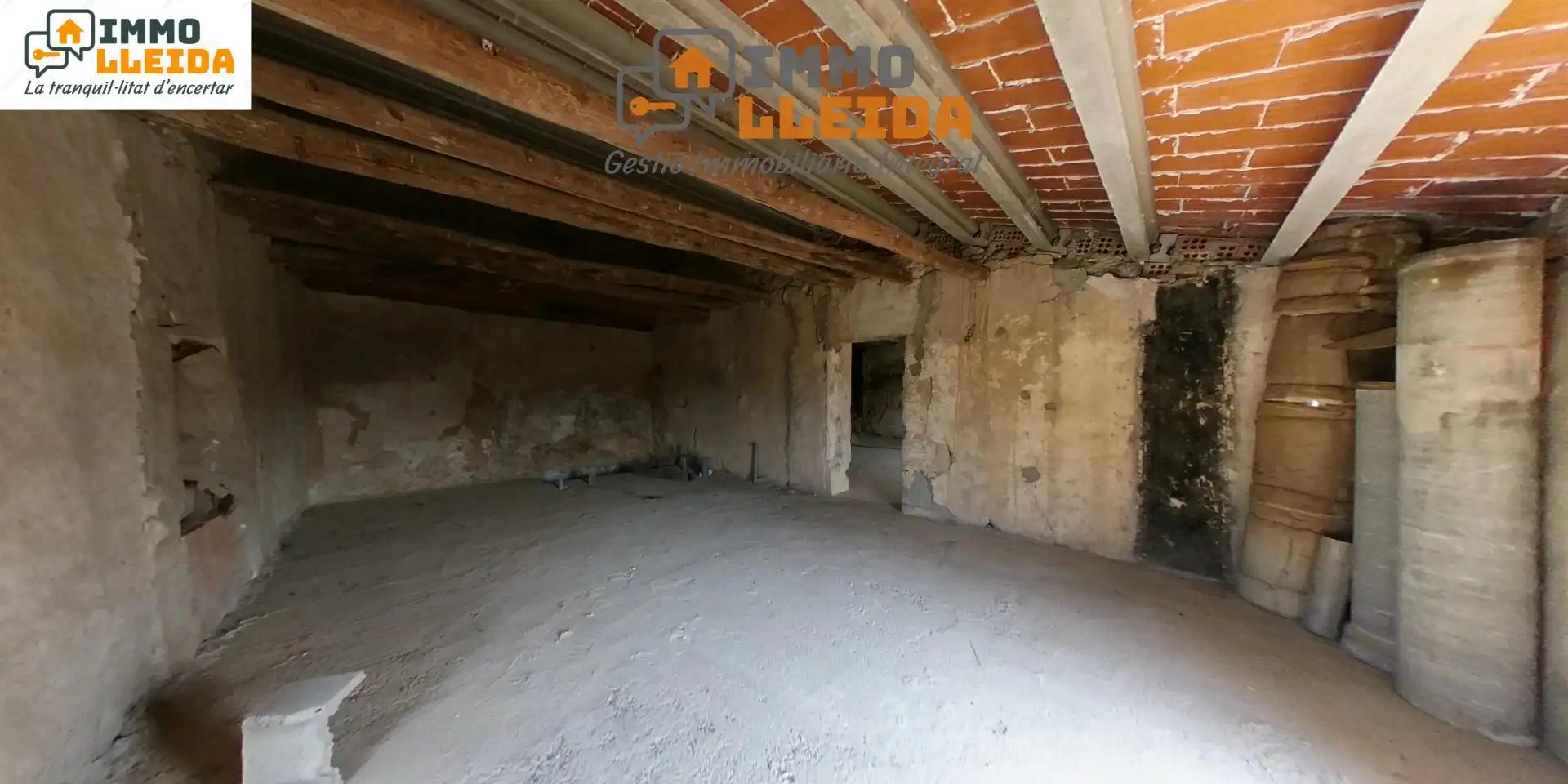 Einfamilien-Reihenhaus zum Verkauf in Artesa de Segre mit Terrasse, Abstellraum und Balkon