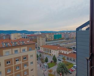 Vista exterior de Edifici en venda en Santander