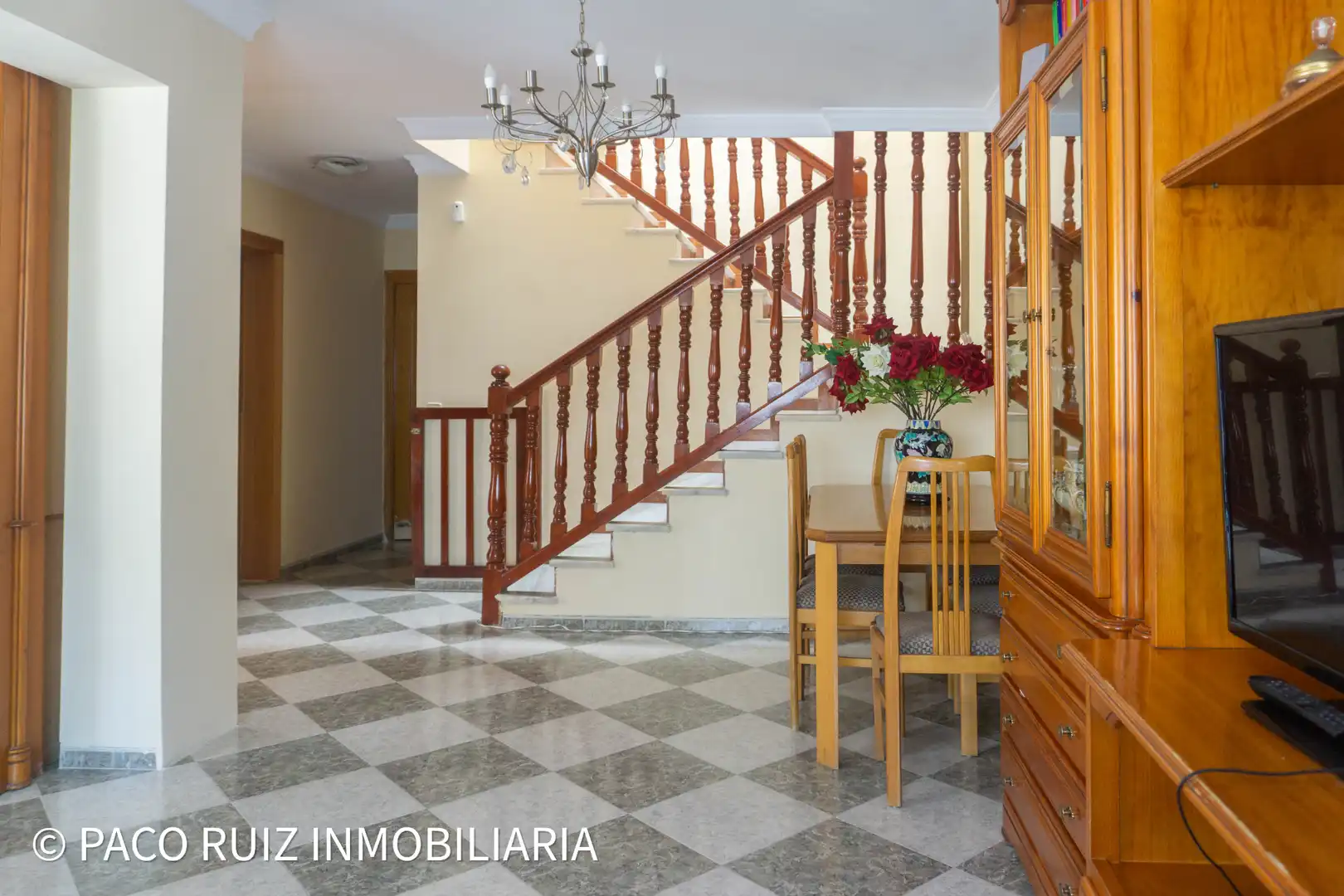Casa adosada de alquiler en Almería con Aire acondicionado, Terraza y Amueblado