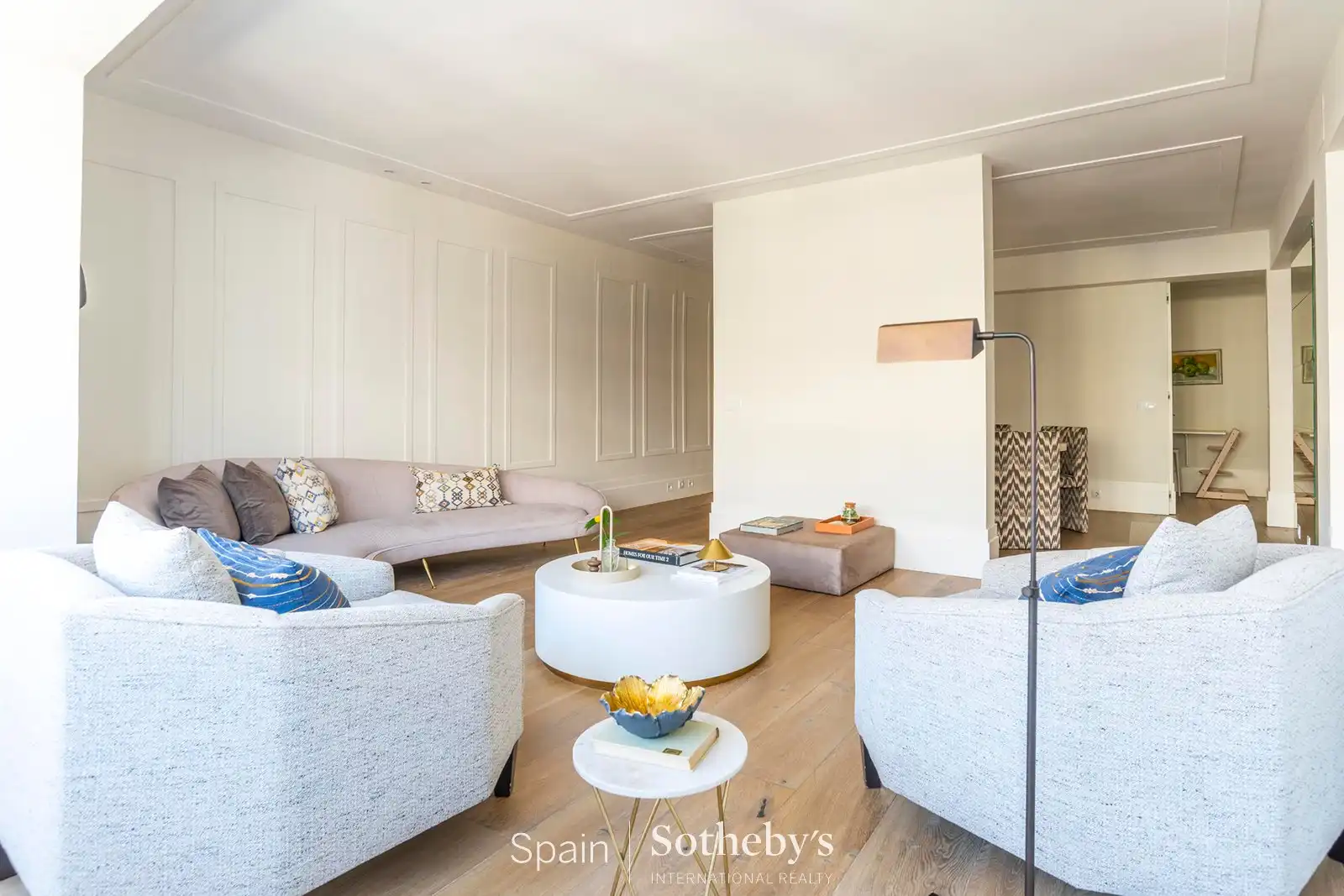 Sala d'estar de Apartament en venda en Madrid amb Aire condicionat, Calefacció i Traster