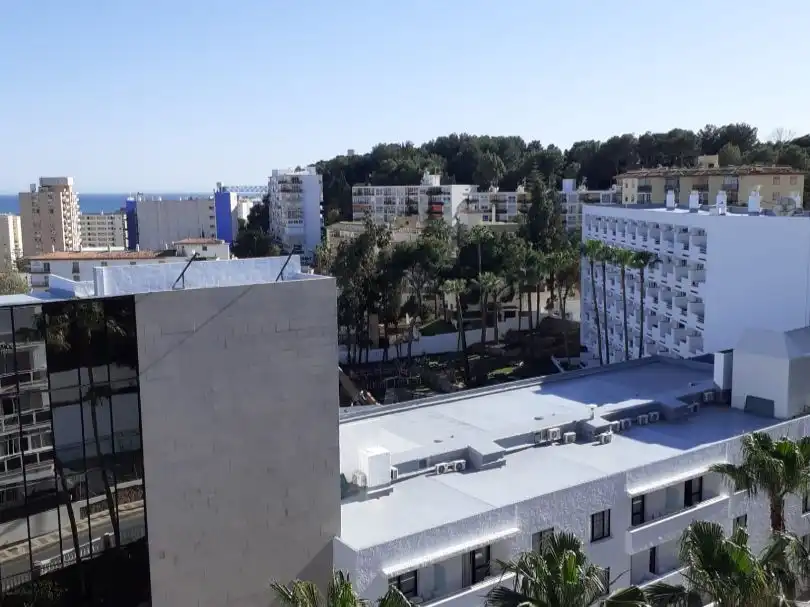 Vista exterior de Estudi en venda en Torremolinos amb Aire condicionat, Calefacció i Terrassa