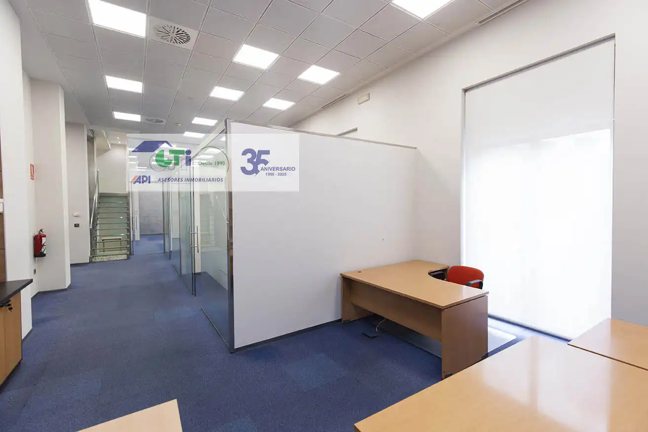 Office space to rent in COSO, imagen 37