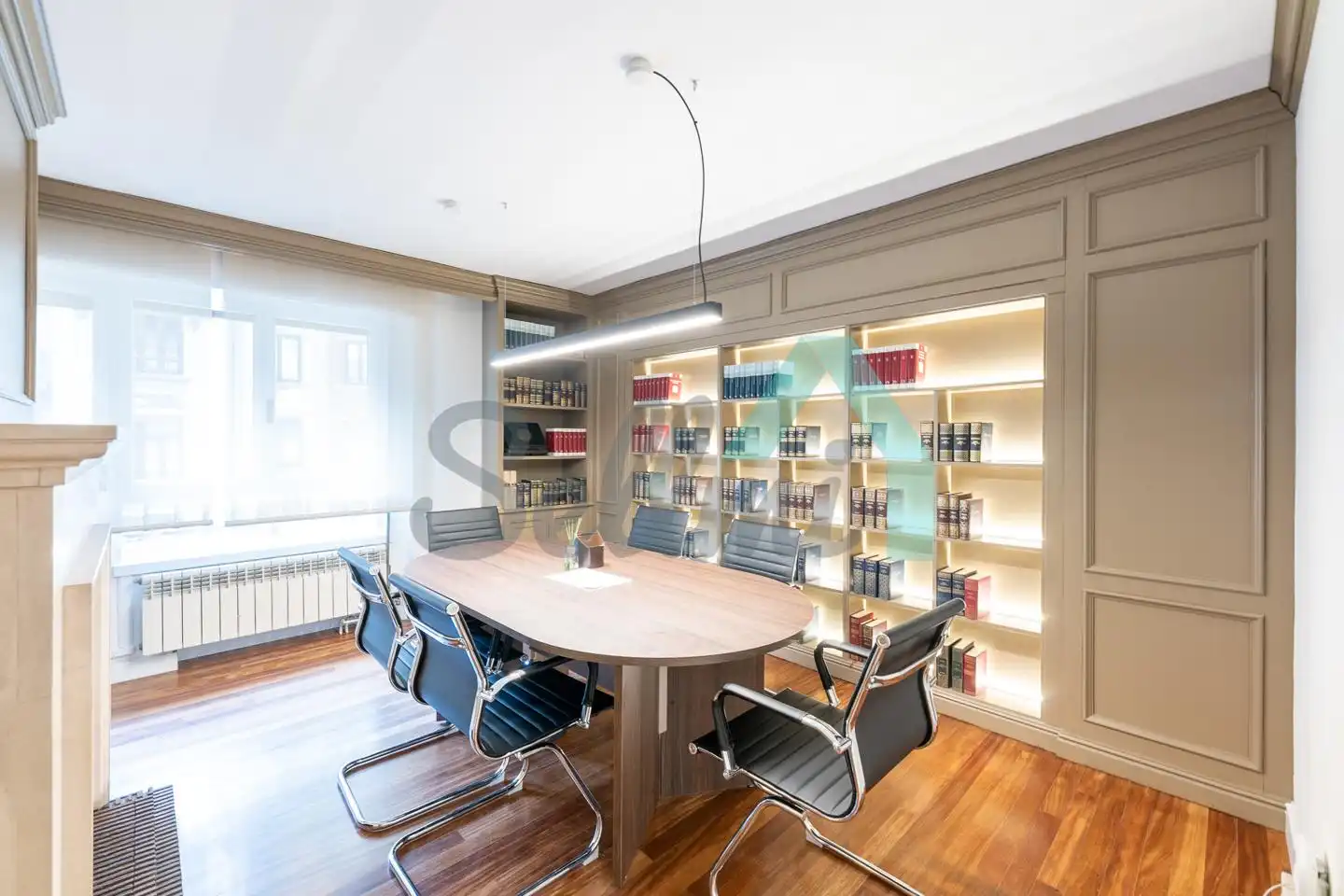 Büro mit Aufzug zur Miete in Uría