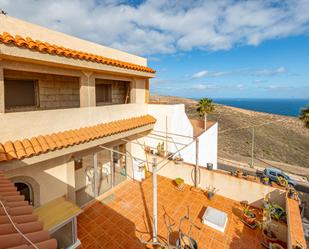 Vista exterior de Casa o xalet en venda en Las Palmas de Gran Canaria amb Terrassa i Traster