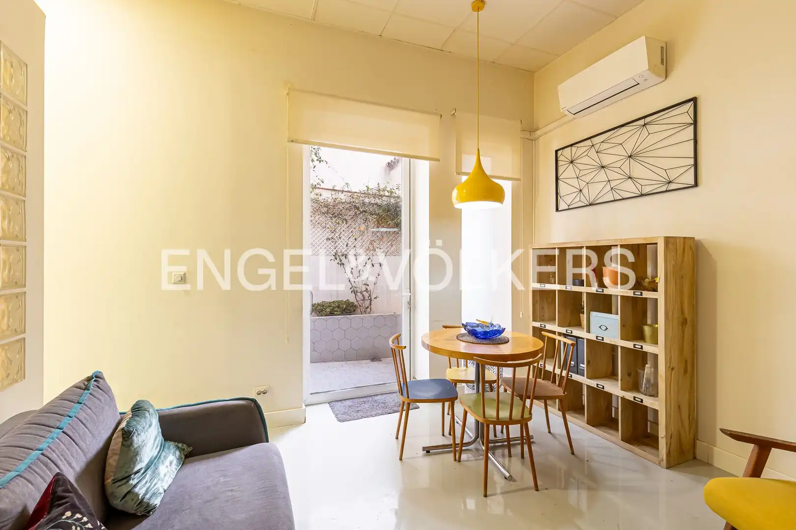 Exterior view of Flat for sale in Madrid  with Air Conditioner, Heating and Terrace