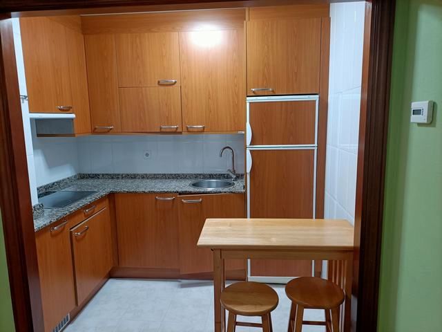 Cocina de Apartamento de alquiler en Santiago de Compostela  con Calefacción y Trastero