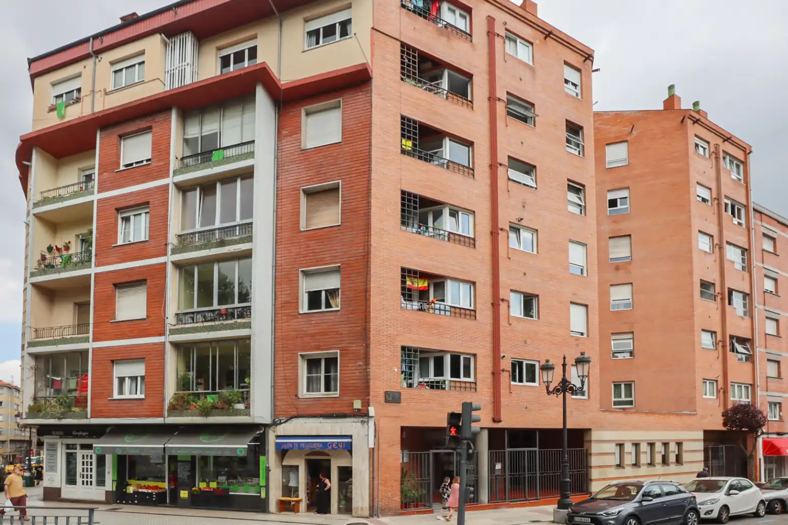 Vista exterior de Piso en venta en Oviedo  con Calefacción y Terraza